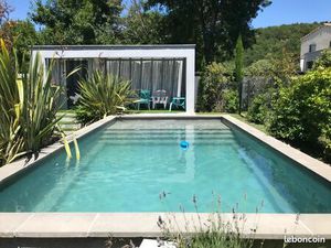 Élégante Villa Moderne au Calme avec Piscine et Jardin Paysagé