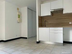 Studio rénové à neuf – Terrasse -21 m² en centre-ville