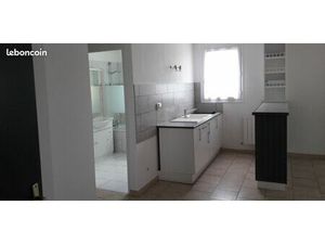 Loue F2 avec parking dans residence privee a NEUFCHATEL EN BRAY