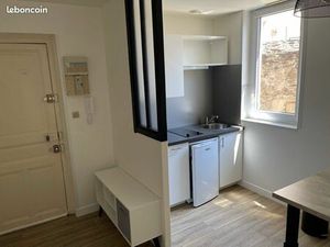 Libre au 27.12  proche place Ney T2 meublé