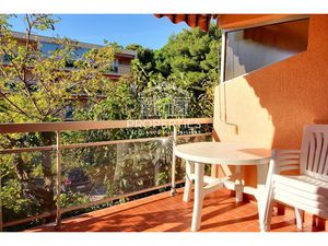 Location appartement 2 pièces 43 m² à Bormes-les-Mimosas (83230)  850 €