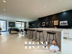 Location meublée loft 3 pièces 170 m² à Clermont-Ferrand (63000)  1 550 €