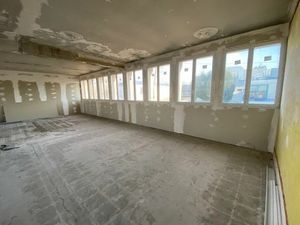 Location locaux professionnels 200 m² à Bezons (95870)  2 000 €