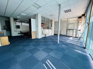 Location locaux professionnels 130.69 m² à Limoges (87000)  2 100 €