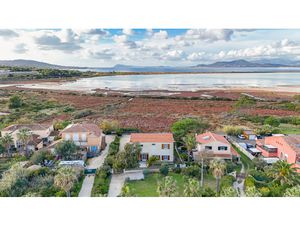 EXCLUSIVITE - GIENS - VILLA T7 VUE MER ET MARAIS