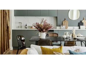 2/3 PIECES DERNIER ETAGE TRAVERSANT PARKING