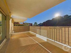 Appartement 3 pièces Terrasse Parking - Av des Plantiers ST LAURENT DU VAR