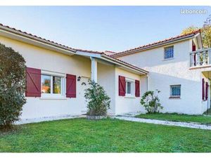 Maison T6 120 m² – Calme et hyper centre