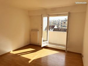 Lumineux F3 à Cronenbourg St Florent  4ème  ascenceur  balcon  traversant  calme