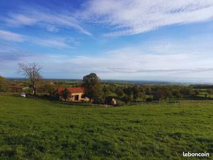 Maison avec dépendances sur 3 5 ha