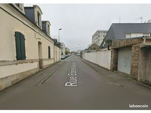 Place de parking proche de l’hôpital