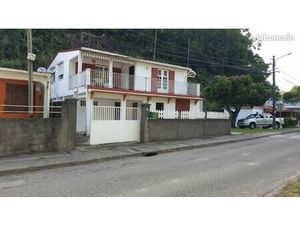 T3 meublé 90 m² – 2 chambres climatisées – Terrasse + parking sécurisé – Labrousse / Le Go