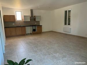 Loue appartement dans un mas rénové à 5 min du village en campagne