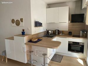 Superbe 2 pieces calme et lumineux dans residence avec piscine