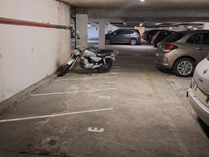 Grande place de parking Colombes