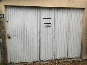 A louer Garage sur La Riche