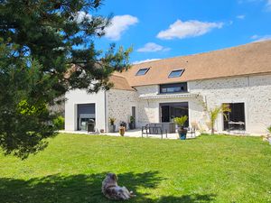 MEULIERE RENOVÉE - 11 PIECES - 5 CHAMBRES - GARAGE DE 90M2