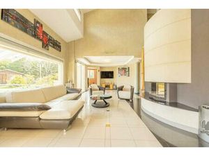 Maison 6 pièces avec piscine et 1500 m² de terrain