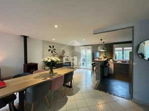 Maison à Estréelles - 4 chambres  jardin spacieux - Garage