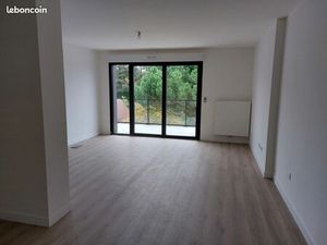 Super T2 Standing de 50 m2 neuf prox Barbieux Croix Balcon Sud 2 parkings prox Tram 879 CC