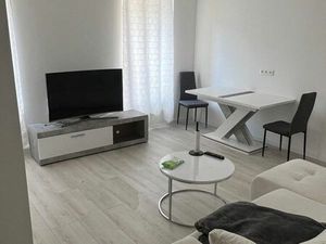 T3 Meublé de Standing – Rénové à Neuf