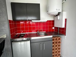 Lumineux Appartement meublé – Résidence sécurisée – Parking & grenier