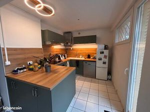 T3 traversant lumineux 56 m² + Balcon + Parking + Cave