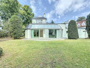 Villa à louer avec terrasse et jardin   Uccle (VBD61337)