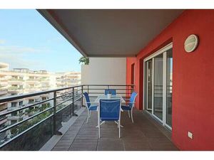 APPARTEMENT 2 PIECES + GARAGE LOCATION MEUBLEE