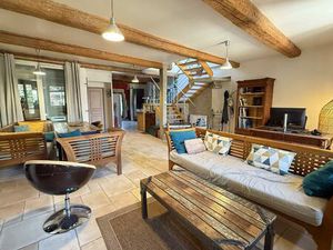 Saint-Thibery : Charmante Maison de village T4 rénovée avec terrasses et garage