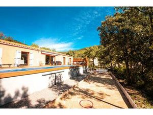 A vendre villa piscine avec gîtes