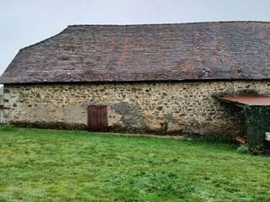 Grange et 15 hectares de terres agricoles attenantes