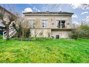 MAISON FAMILIALE AVEC VUE DÉGAGÉE – CHAMBOURCY