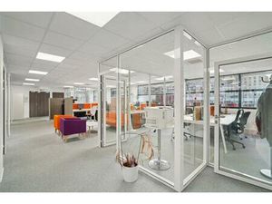 Location bureau COURBEVOIE 232 m²