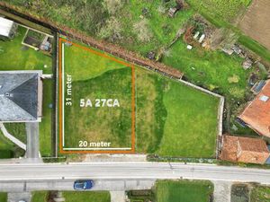 Perceel grond voor open bebouwing op 5a 27ca