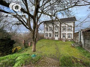 Maison familiale  charme de l'ancien  terrain boisé
