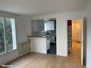 3 pièces – 54 m² – Calme – Ascenseur – Cave