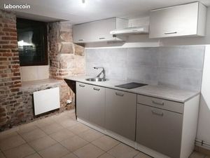 T2 refait à neuf  proximité tribunal