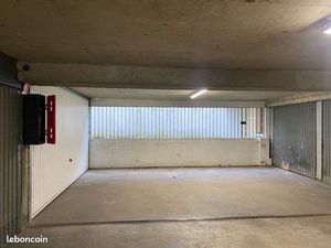 Box fermé à vendre