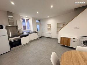 Location maison de ville meublée Centre Rabastens