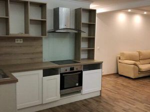 Apparemment 4 pieces avec garage et cave