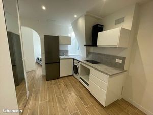 À louer T2 meublé 25 m² – Rénové – Immeuble de standing – Paris 16e