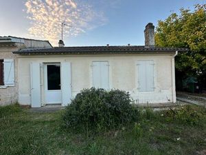 À LOUER – Superbe maison de plain-pied en pierre – 89 m² – Grand jardin – Disponible dès l