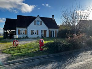 Belle maison familiale lumineuse  idéalement située dans un