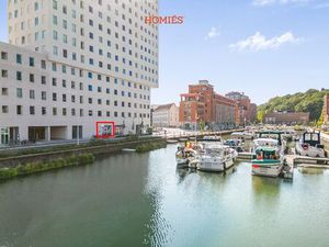 Ruim handelspand aan de Leuvense Vaartkom