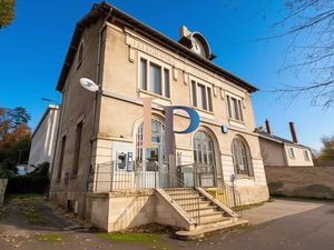 BELLE IMMEUBLE EN CENTRE VILLE