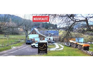 Propriété composée de deux maisons d'habitations sur 50 ares de terrain