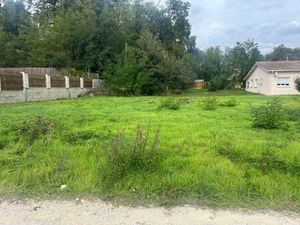 Terrain constructible viabilisé à vendre