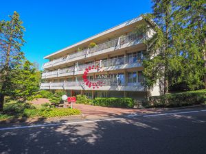 Appartement familial 6 P 153 m2 avec grand balcon à vivre et