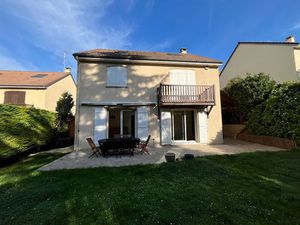 Location maison 7 pièces 163 m² à Fourqueux (78112)  3 500 €